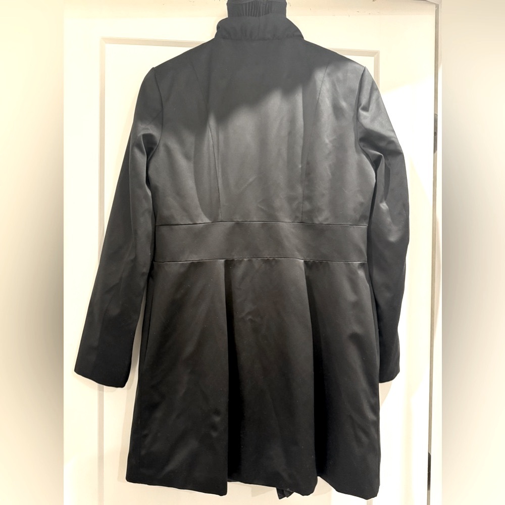 WHITE|BLACK Ruffle Coat - Picture 7 of 7